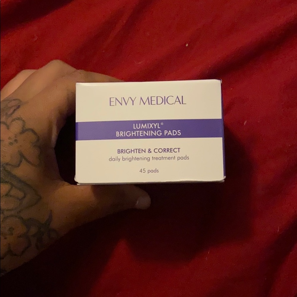 Envy medical- Lumixyl brightening pads